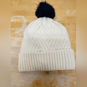 Denver Hayes White Fleece Winter Hat